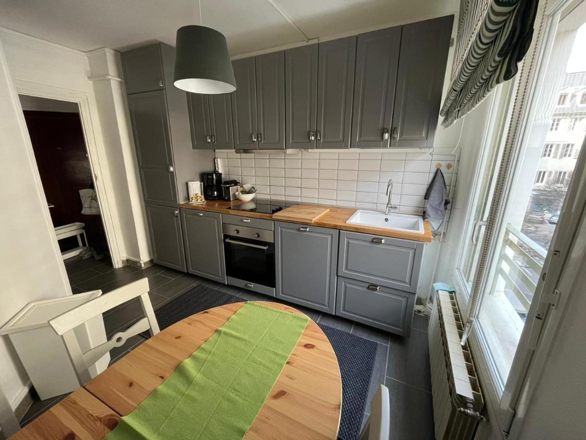 Superbe Appartement Au Hypercentre De シャンベリ エクステリア 写真